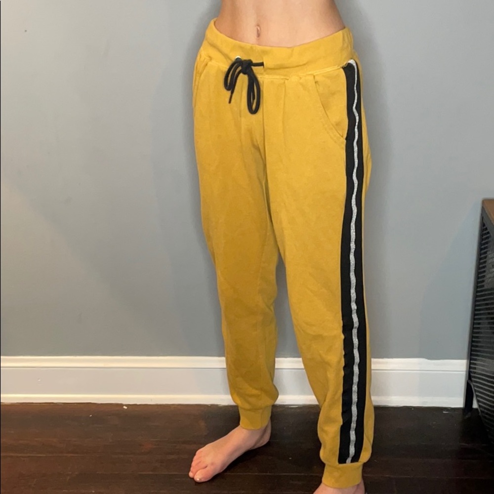 Fashion nova joggers